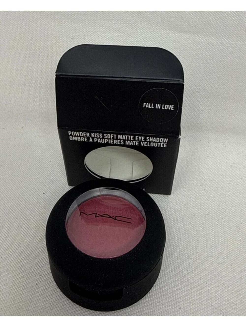 MAC  ~ POWDER KISS SOFT MATTE EYE SHADOW ~ FALL IN LOVE ~ 0.05 Oz. NIB CJ200